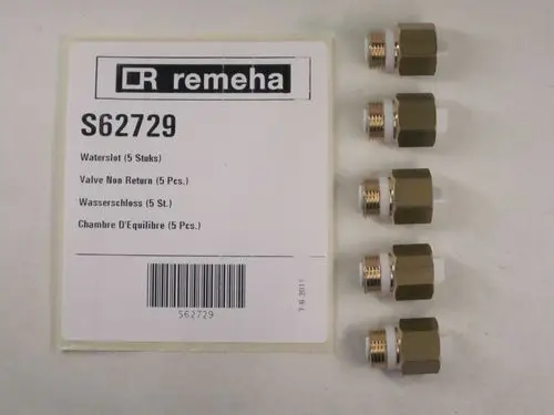 Fünf Remeha Wasserschlösser mit Gewinde und weißen Dichtungen auf Verpackung, die Artikelnummer S62729 zeigt.
